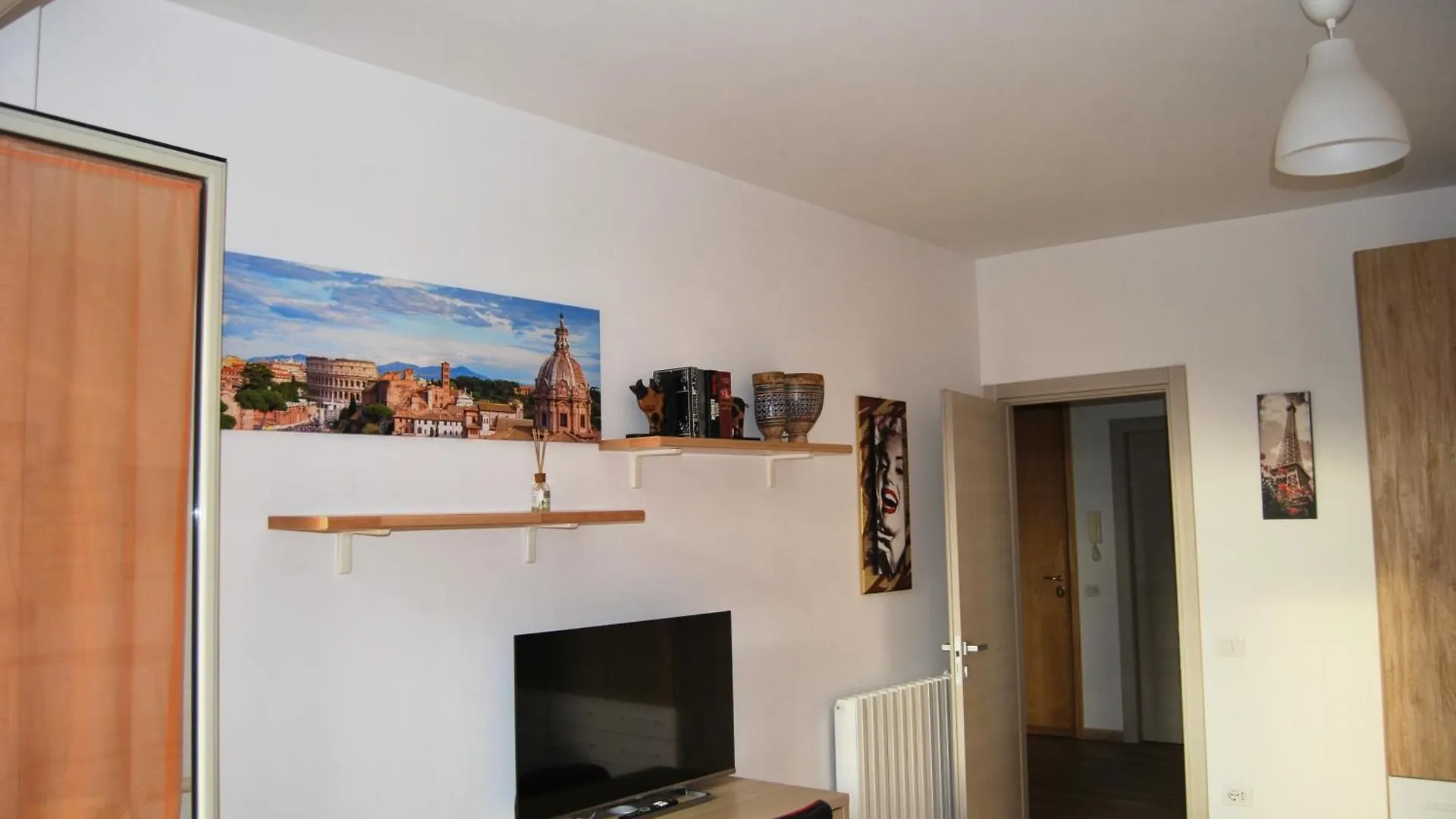 Tiburtina Family Apartment Ρώμη 0*,  Ιταλία