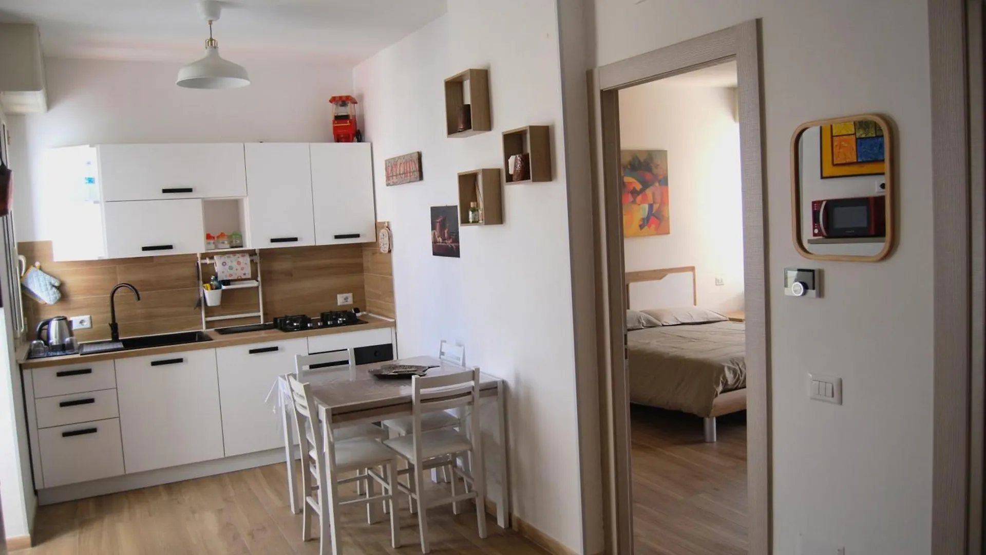 Tiburtina Family Apartment Roma İtalya
